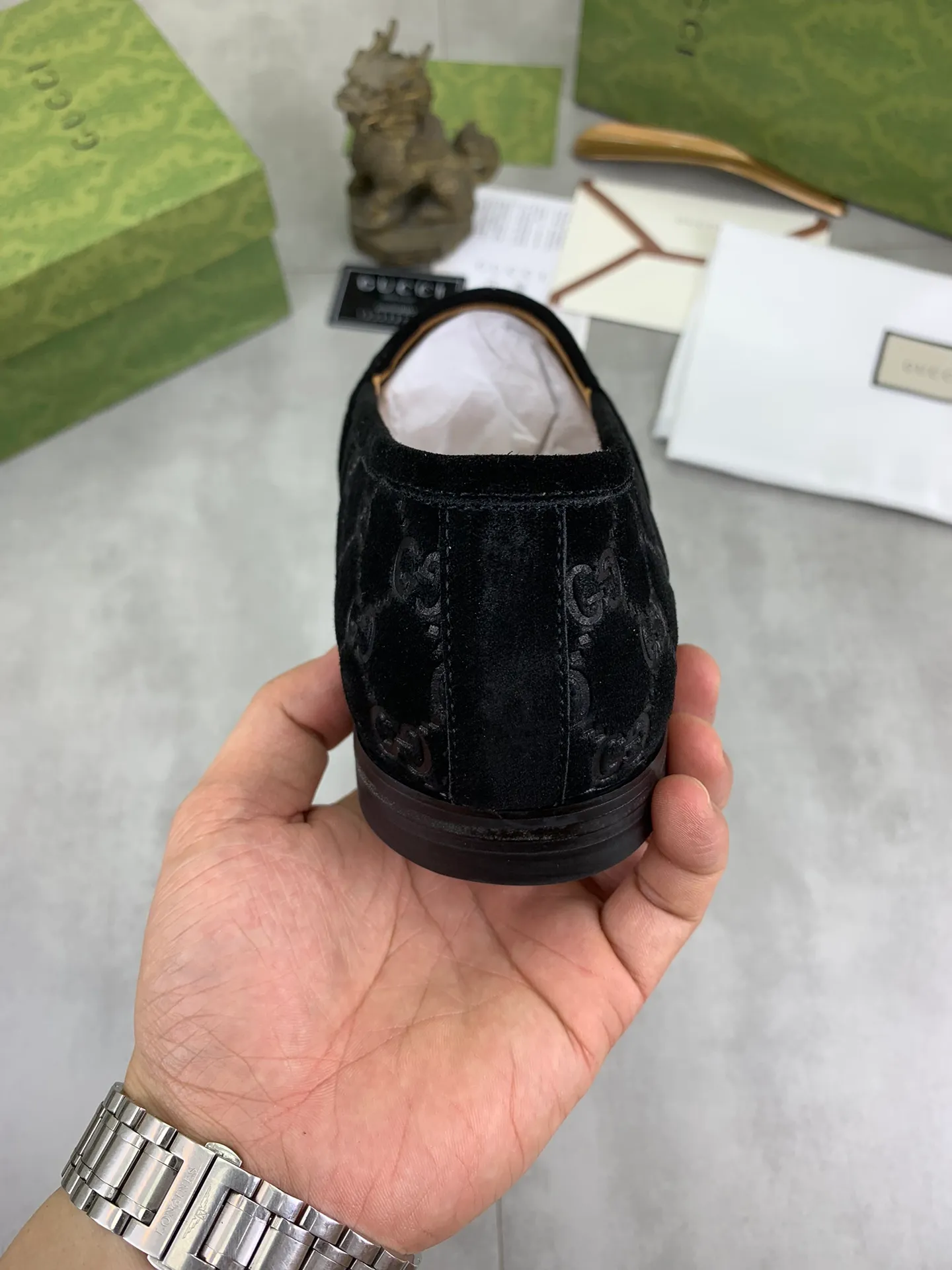 Men's Men's Shoes 💰P500💰【New Style】Water-dyed Niuli Gucci's most popular selection of lazy slip-on leather shoes (Gucci) official website latest Gucci lazy leather shoes, hot style 💥 simple and elegant style, exclusive for trendy men. Unique official website latest brand original double G embossing Elements 👑 Original Gucci decoration, fashionable and elegant, fabric original calfskin ✅ fully imported first-layer cowhide lining, official website designated wear-resistant, rubber business outsole, classic model taken at the counter in real life 🎬38-44 Various colors available